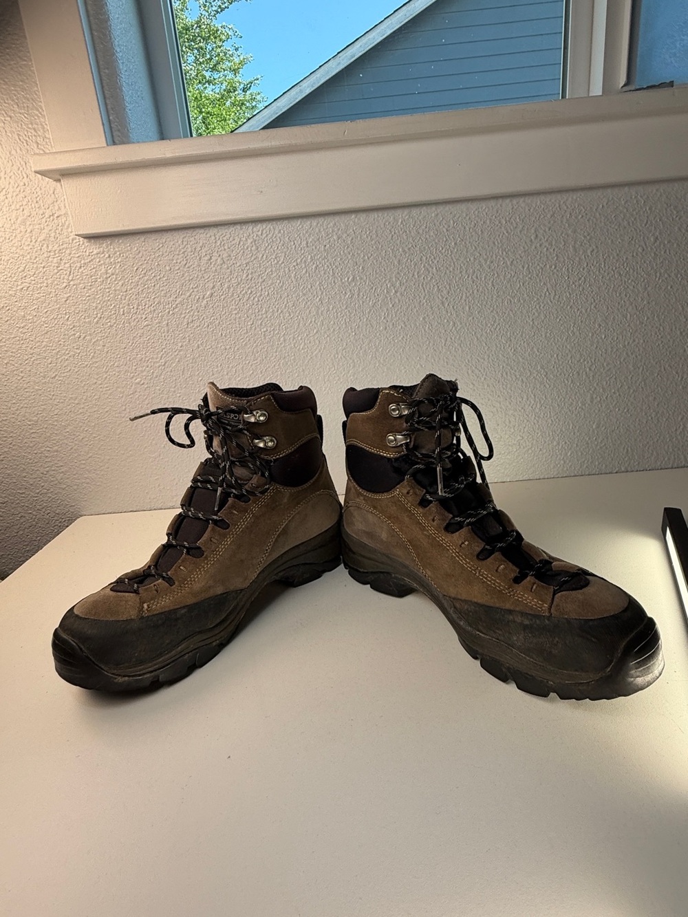 La Sportiva Gore Tex Vibram Hiking Boots Brown Suede Mens 7.5 EU 40 - Picture 7 of 14